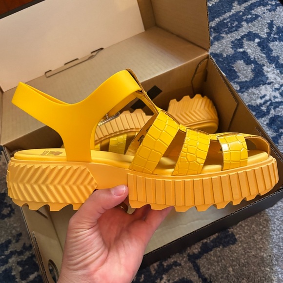 NEW SOREL ONA™ Streetworks Fisherman Mid Sandals Chunky Flats Yellow Casual sz 9 - Picture 7 of 12